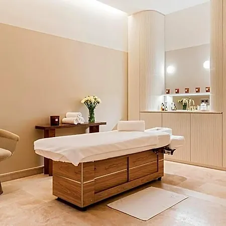 La Fondation Hotel 5*